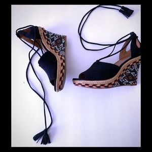 CAbi wedges (6 1/2) navy blue suede